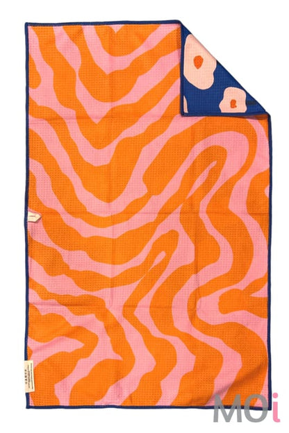 Fidget: Reversible Hand Towel