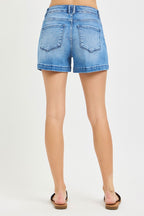 Mid Rise Relaxed Short