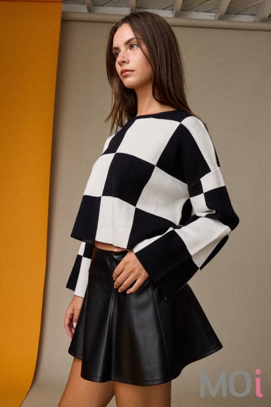 Sarah Round Neck Checkered LS Top