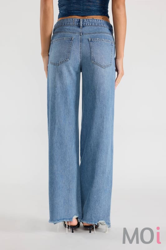 Baggy Wide Leg Jeans w/Chewed Hem