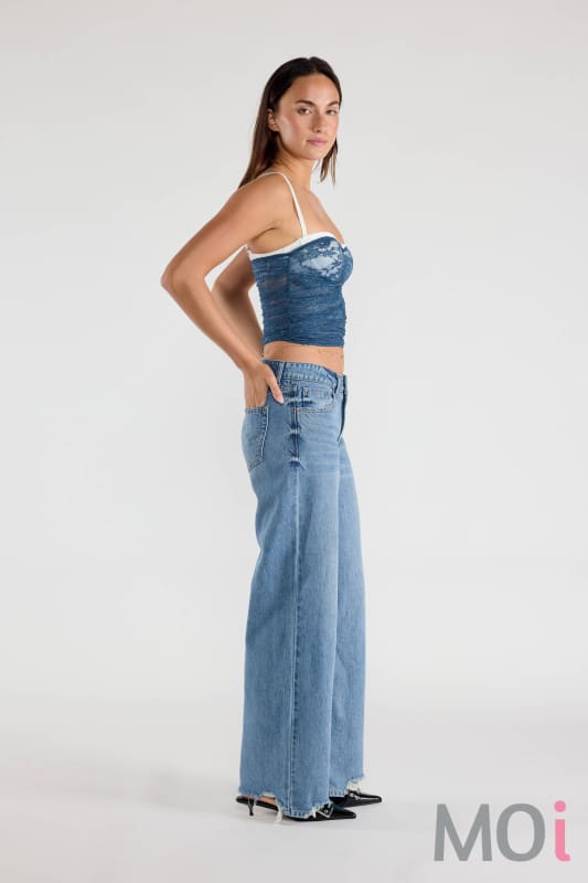 Baggy Wide Leg Jeans w/Chewed Hem
