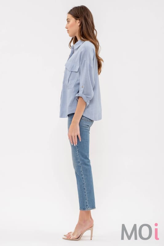 LIGHTWEIGHT COLLARED BUTTON DOWN 3/4 SLEEVE SHIRT