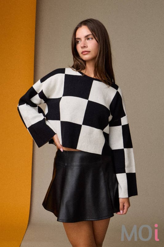 Sarah Round Neck Checkered LS Top